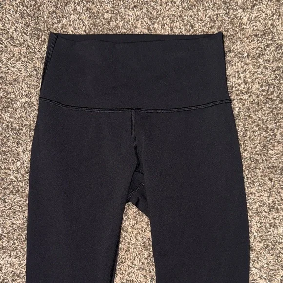 Lululemon Capri Legging size 4 - Picture 5 of 8